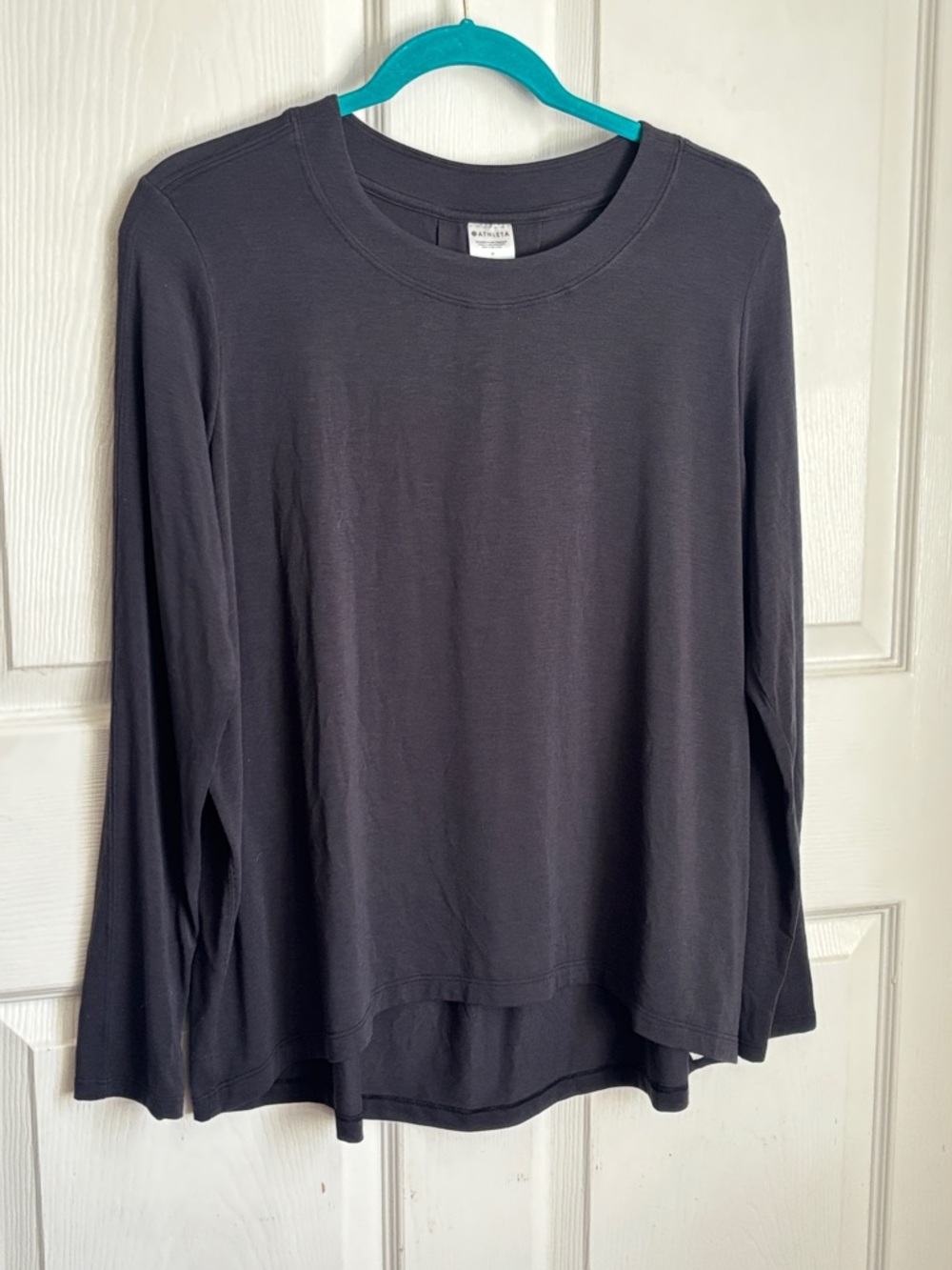 ATHLETA Move with ease grey long sleeve top lightweight size Medium